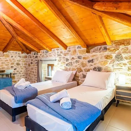 Semesterbostad Mantineia Stone Villa-an Ethereal Getaway *