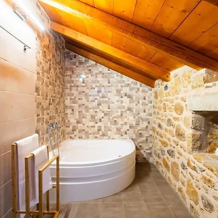 Mantineia Stone Villa-an Ethereal Getaway Megali Mantineia
