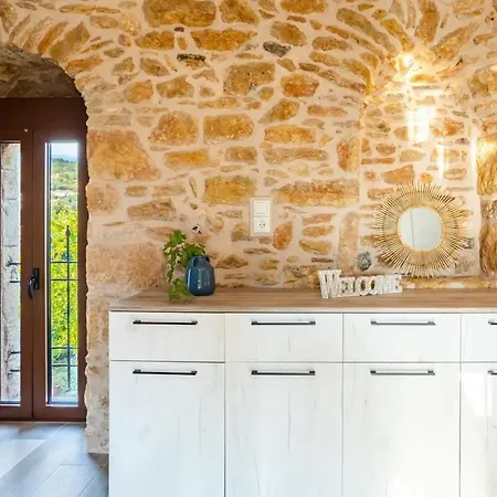 Mantineia Stone Villa-an Ethereal Getaway