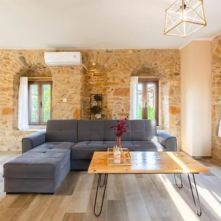 Mantineia Stone Villa-an Ethereal Getaway * Megali Mantineia