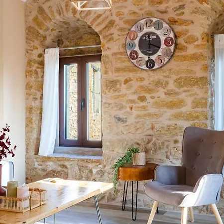 Semesterbostad Mantineia Stone Villa-an Ethereal Getaway