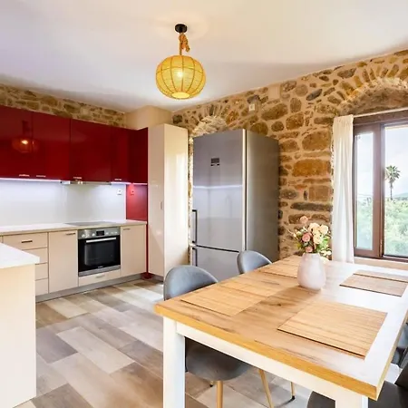 Mantineia Stone Villa-an Ethereal Getaway