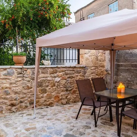 بيت للعطل Mantineia Stone Villa-an Ethereal Getaway Megali Mantineia