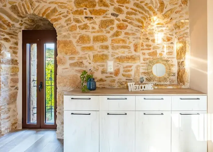 Mantineia Stone Villa-an Ethereal Getaway