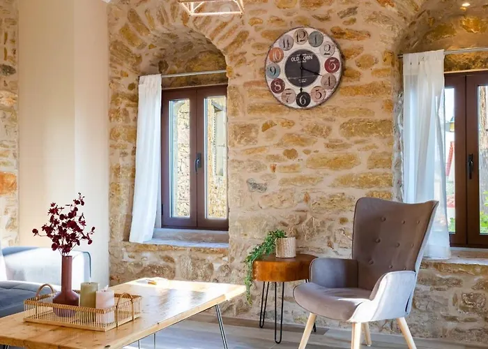 Semesterbostad Mantineia Stone Villa-an Ethereal Getaway
