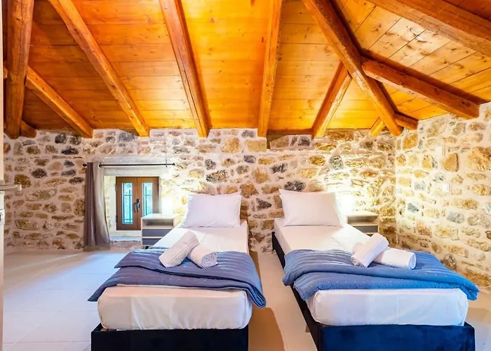 Mantineia Stone Villa-an Ethereal Getaway * Megali Mantineia