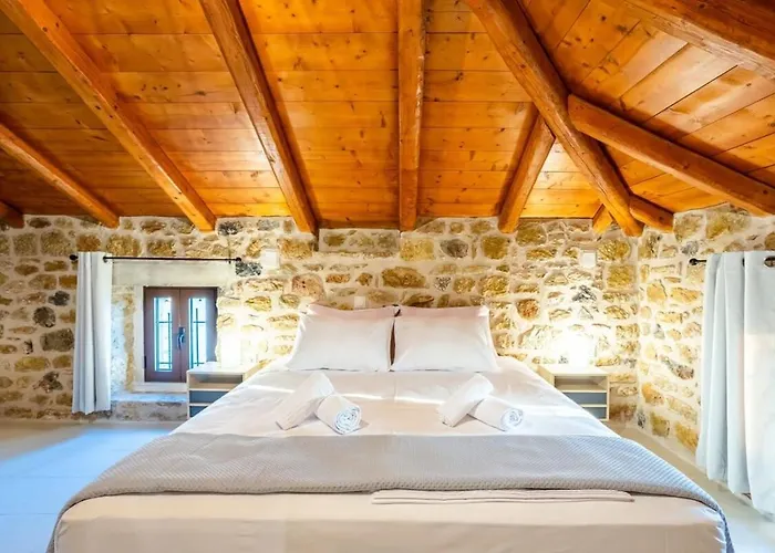 Mantineia Stone Villa-an Ethereal Getaway * Megali Mantineia